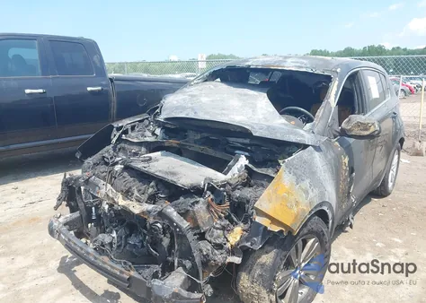 2018 Kia Sportage Lx z USA, uszkodzony, nr VIN KNDPM3AC4J7483935